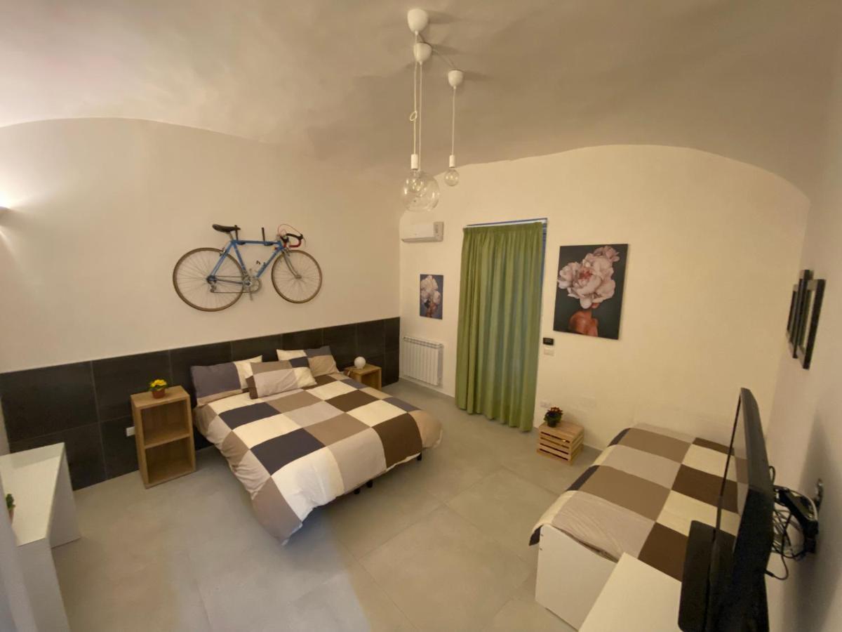 Casa Falo' Napoli Bagian luar foto