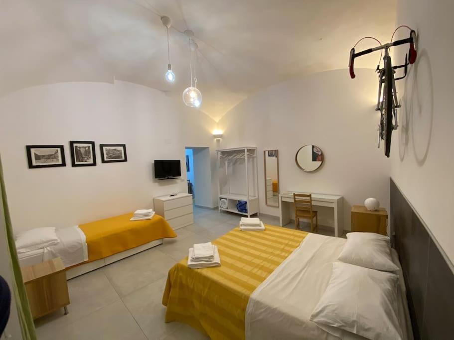 Casa Falo' Napoli Bagian luar foto