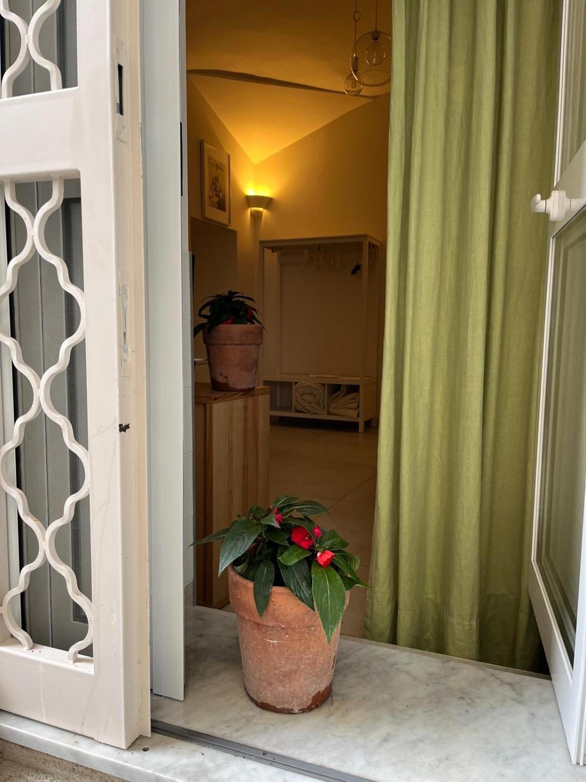Casa Falo' Napoli Bagian luar foto